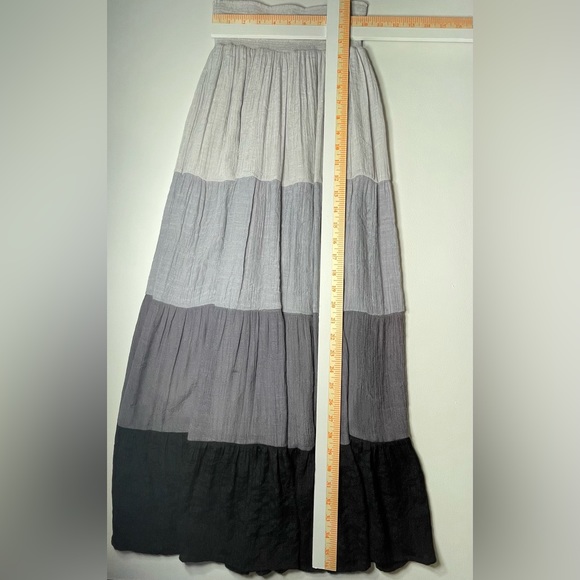 Black & Gray Tiered Blocked Ombré Maxi Skirt | Medium - Picture 4 of 5